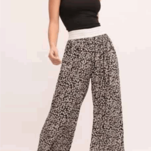Pantalón ancho estampado